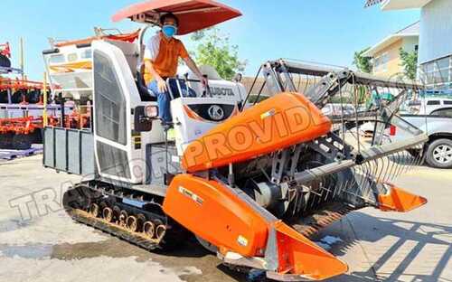 Kubota DC 70 HP Harvester